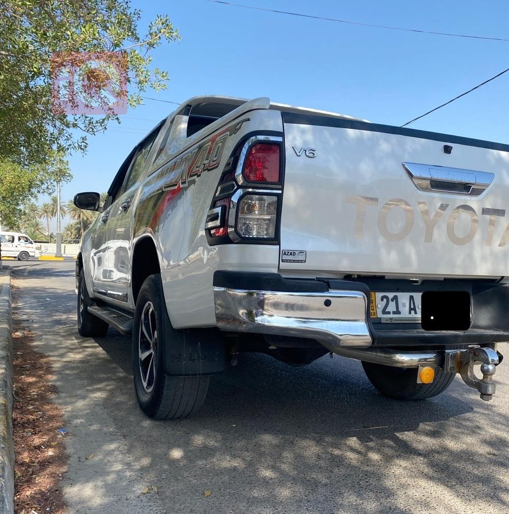 Toyota Hilux